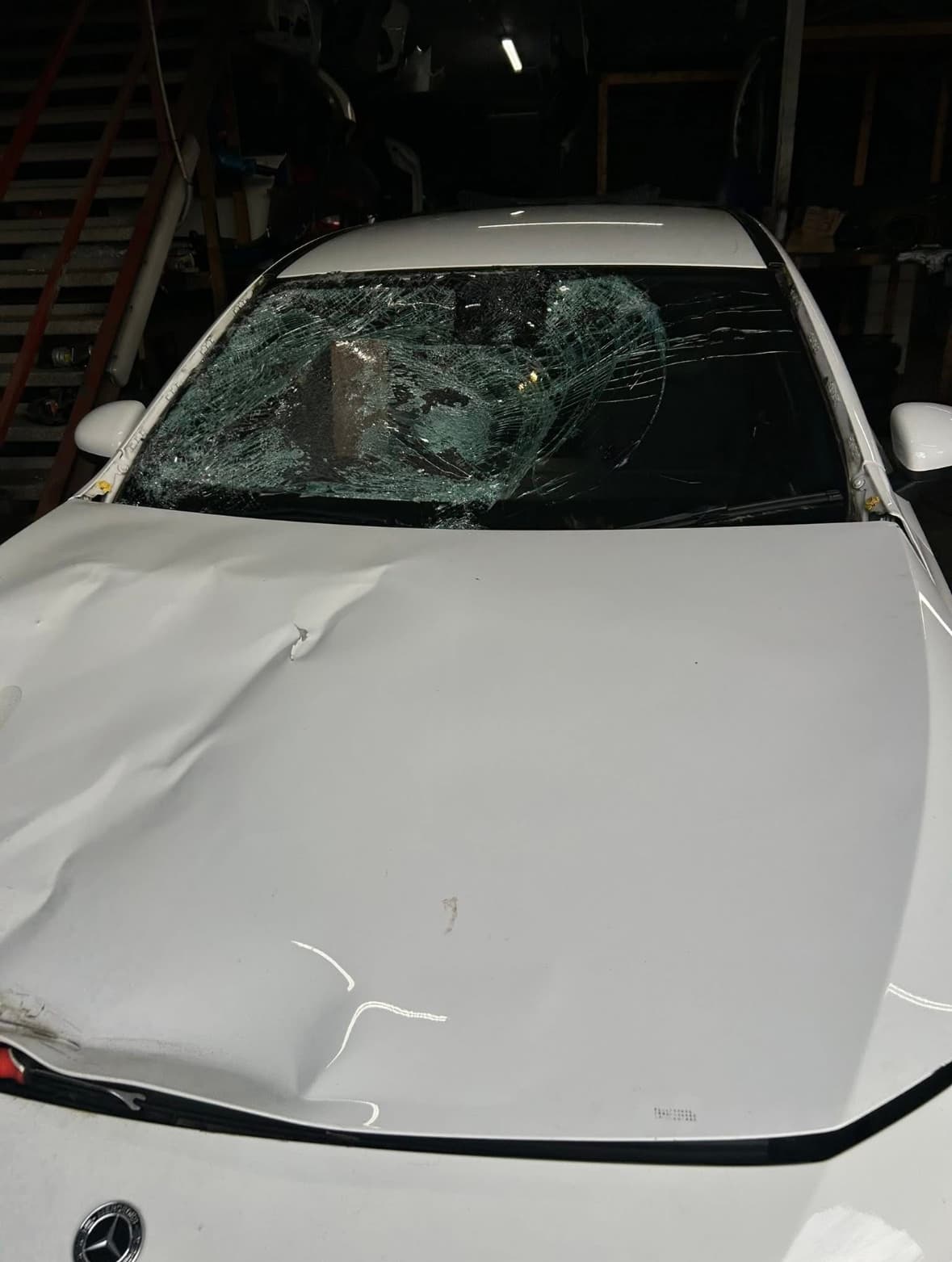 Windscreen damage before and after professional work